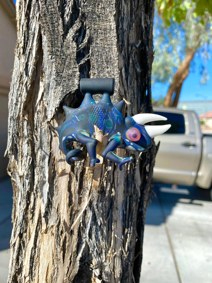 Hardman Art Glass Chameleon Pendant
