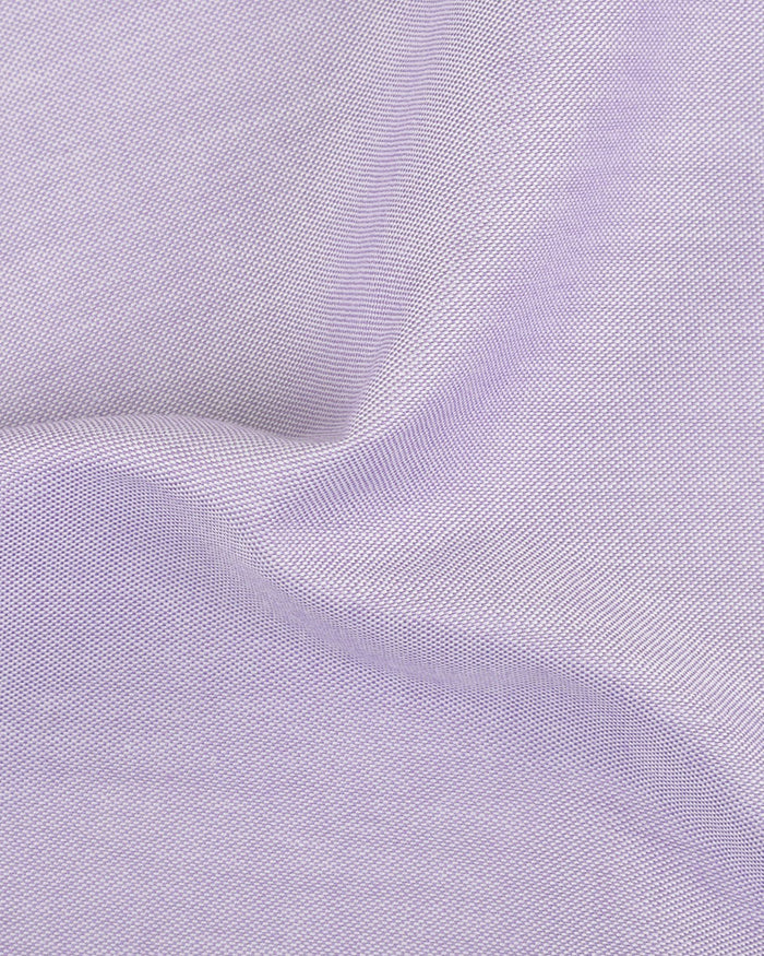 Close up of the custom oxford shirt for men by Luxire in lilac pinpoint