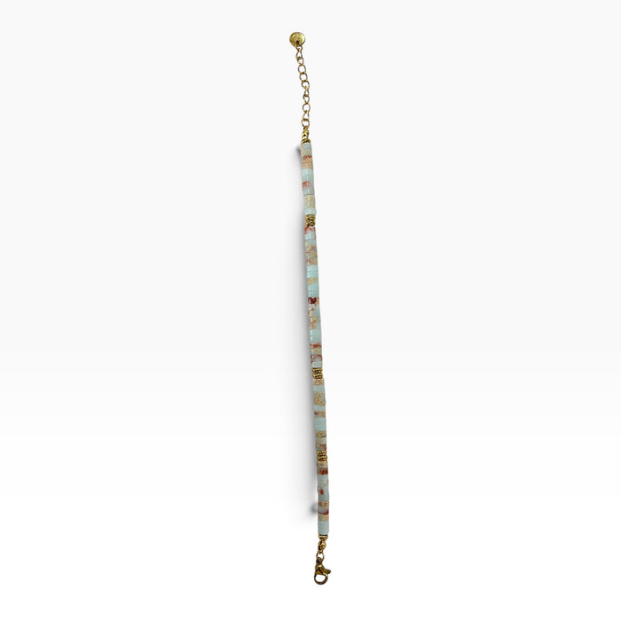 Pulsera En Tonos Menta Con Acentos Dorados